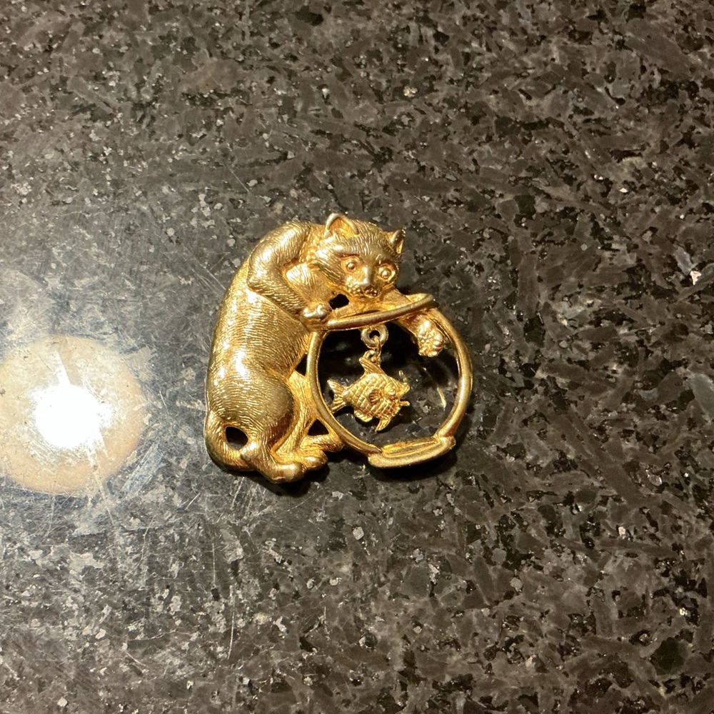 Vintage Gold Tone Cat and Fish Bowl Brooch